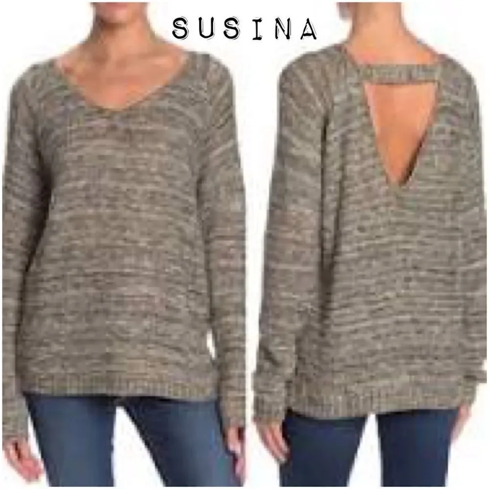 NWT SUSINA Olive green/white knit Deep V-Neck Strap Back Sweater Size 1X